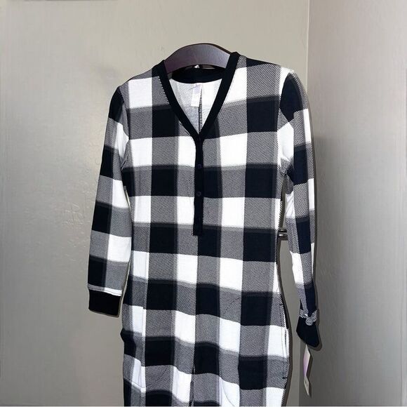 STARS ABOVE Women’s Thermal One Piece Pajamas in Black and Cream Size XS NEW - Picture 9 of 15